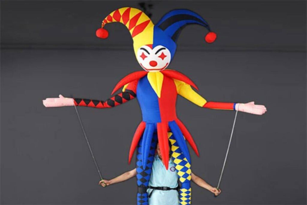 Read more about the article Bring a Splash of Theatrical Fun with a Walking Joker Puppet at Your Birthday Party